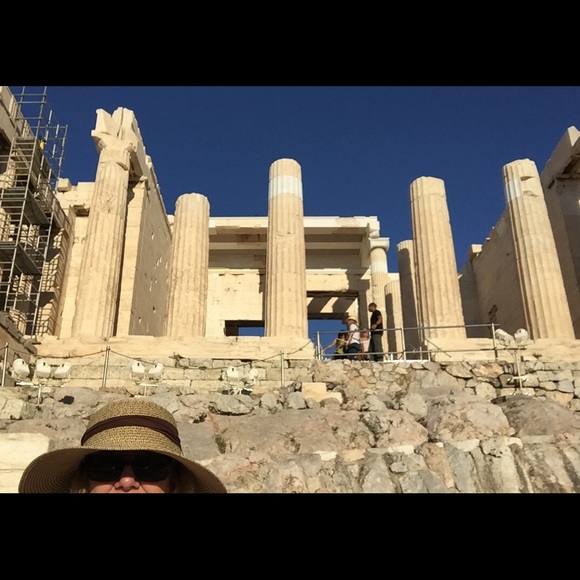 Meet your Posher, Stephanie - Picture 5 of 7